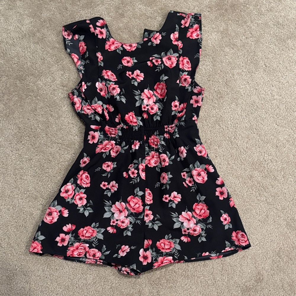 Bongo Floral Black and Pink Flutter Sleeve Shorts Romper Medium
